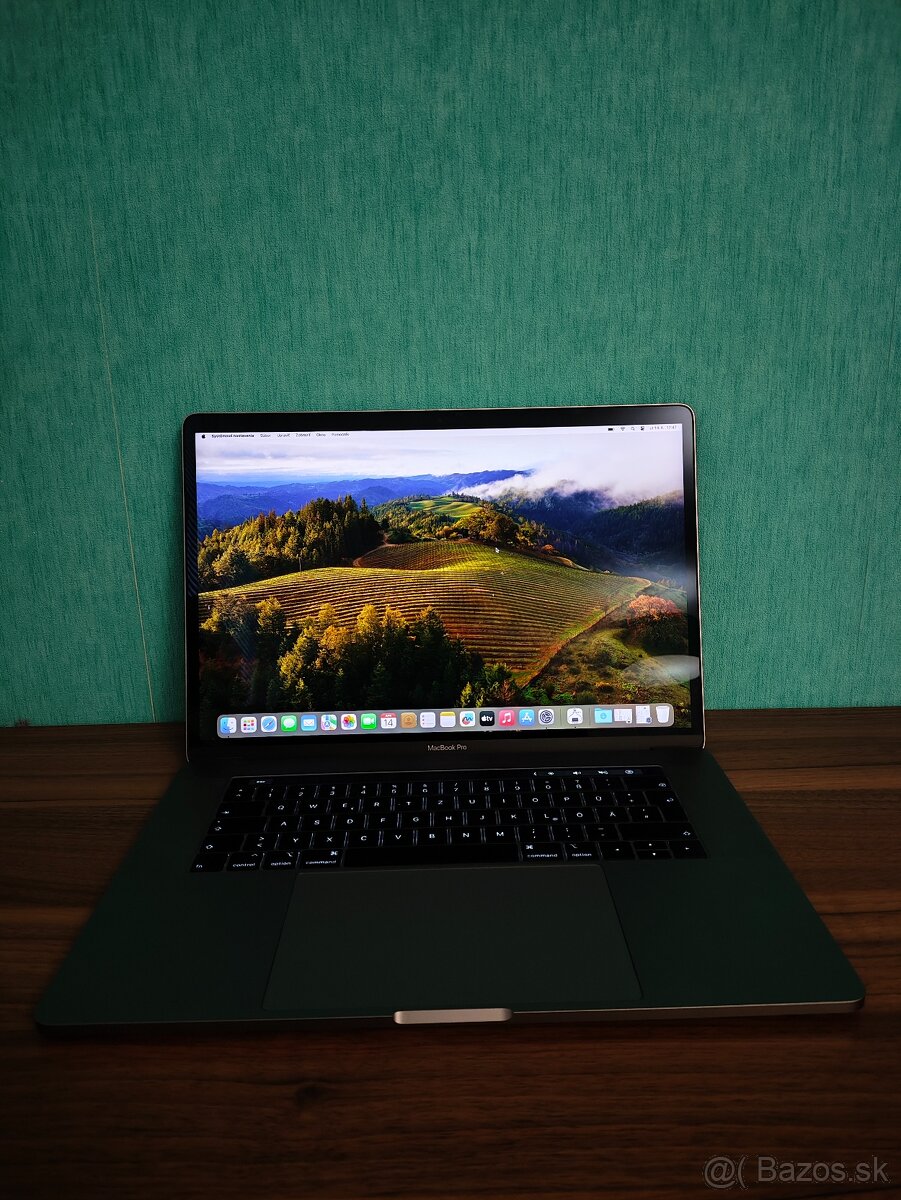 MacBook Pro 15 2019 | i7 • 16GB • 256GB SSD - 2