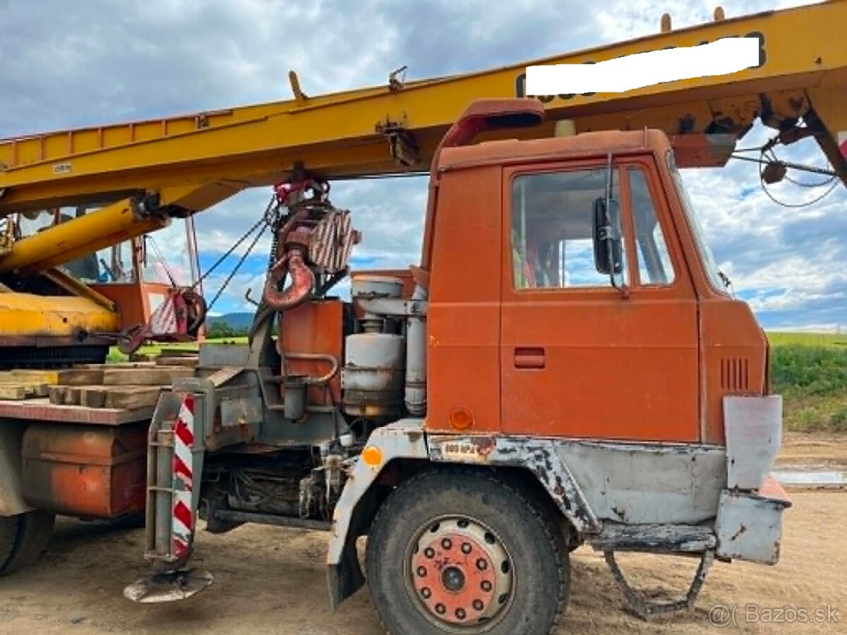 Predám autožeriav AD 20 815 - 2