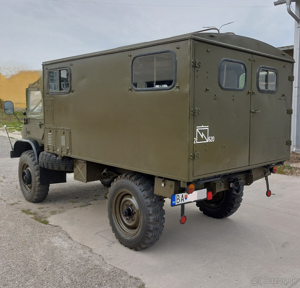 Unimog 404 S - 2
