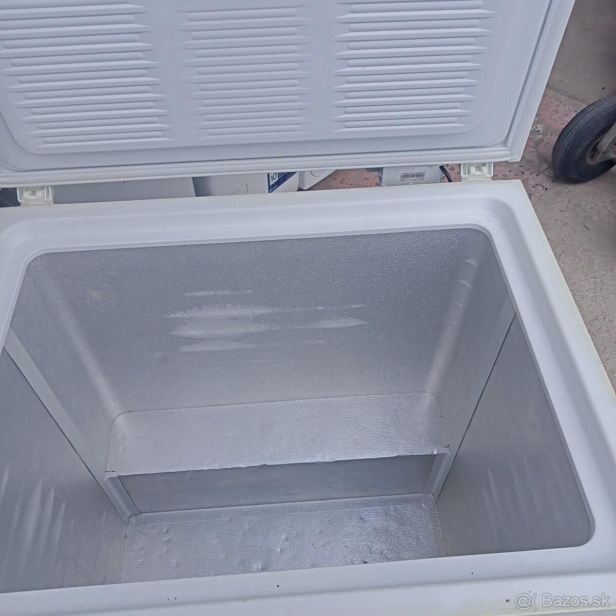 Chladiaci box- Whirlpool - 2