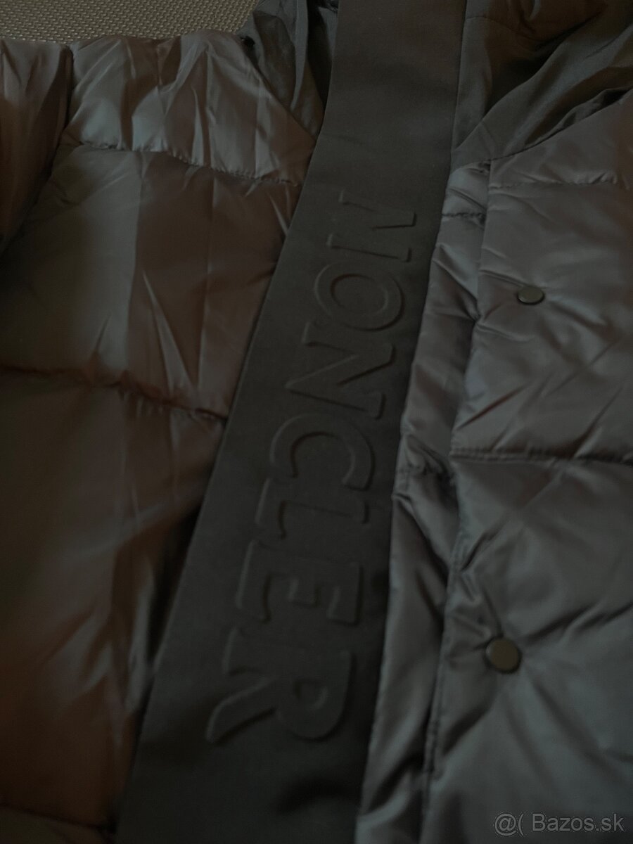 Moncler Cierny kabat - 2