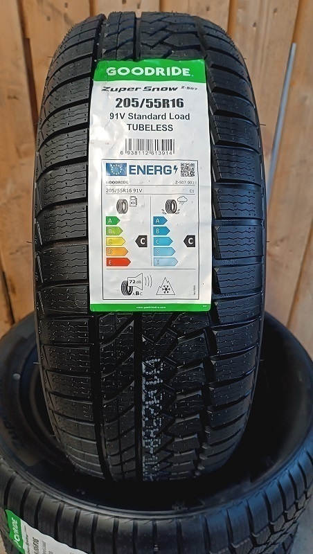 205/55R16 zimné pneumatiky 45 eur/kus - 2