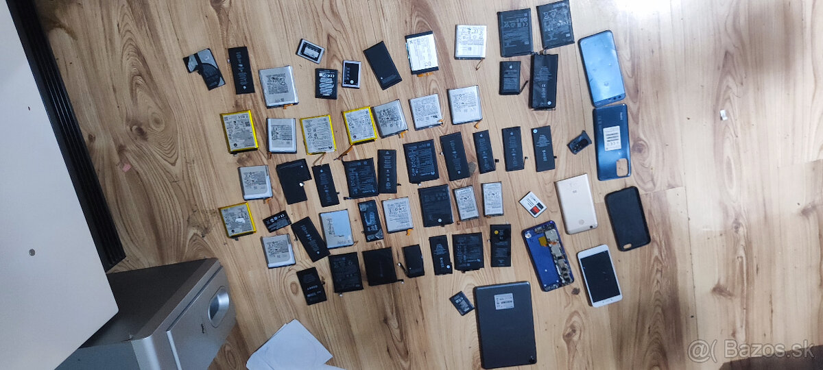 predám rôzne displeje a baterie iphone Samsung Huawei - 2