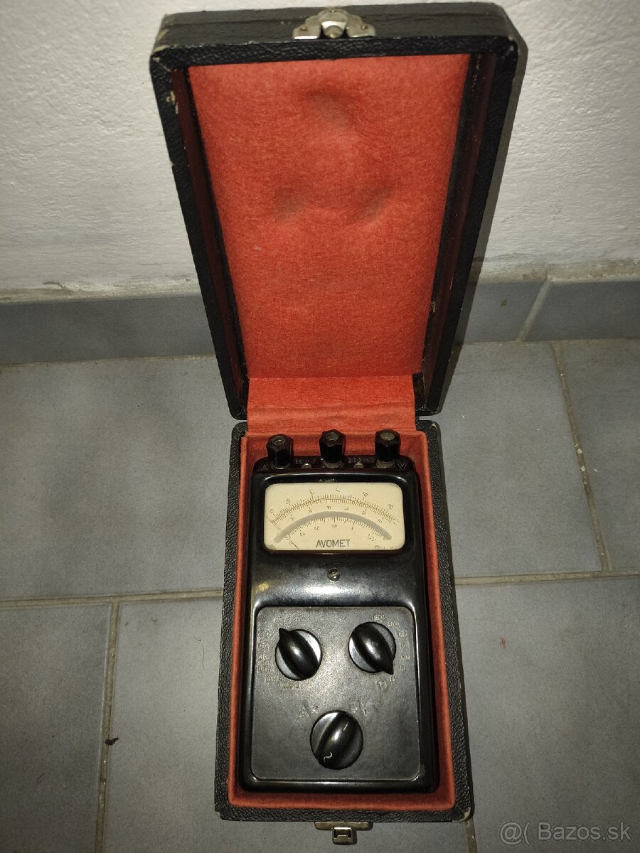 Merací starožitný prístroj AVOMET - 2