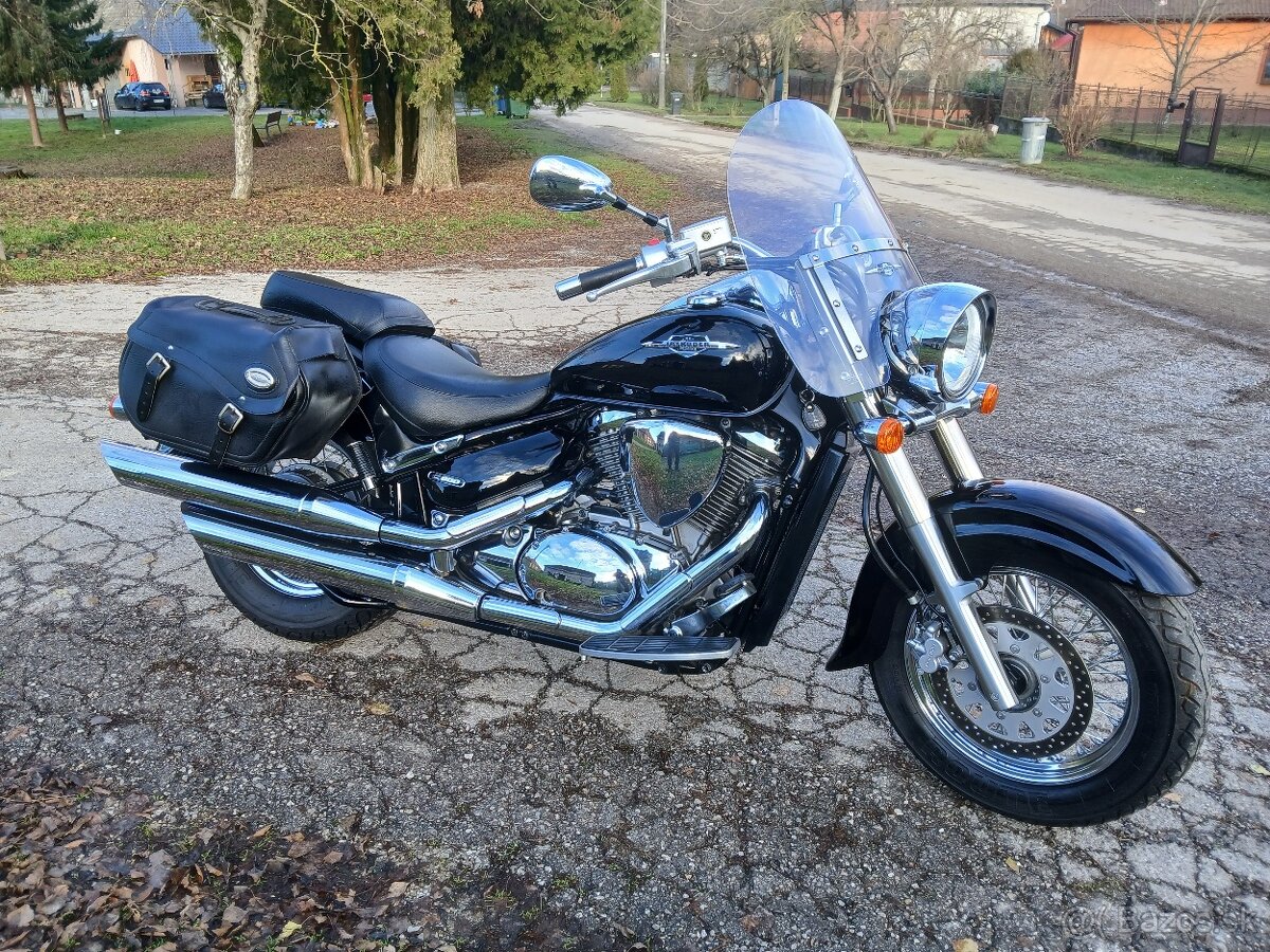 Suzuki VL 800 Intruder - 2