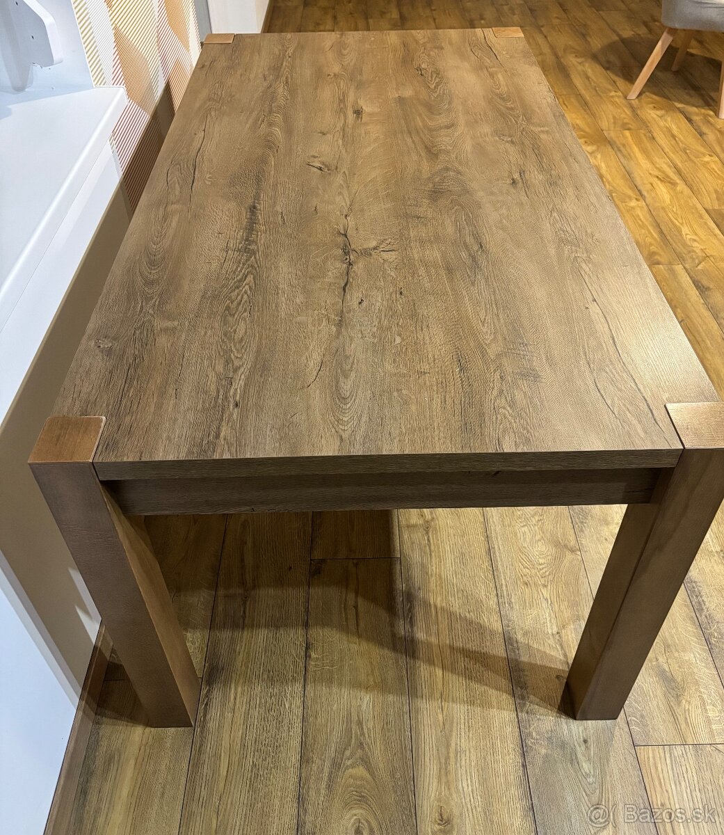 Jedálenský stôl - 2