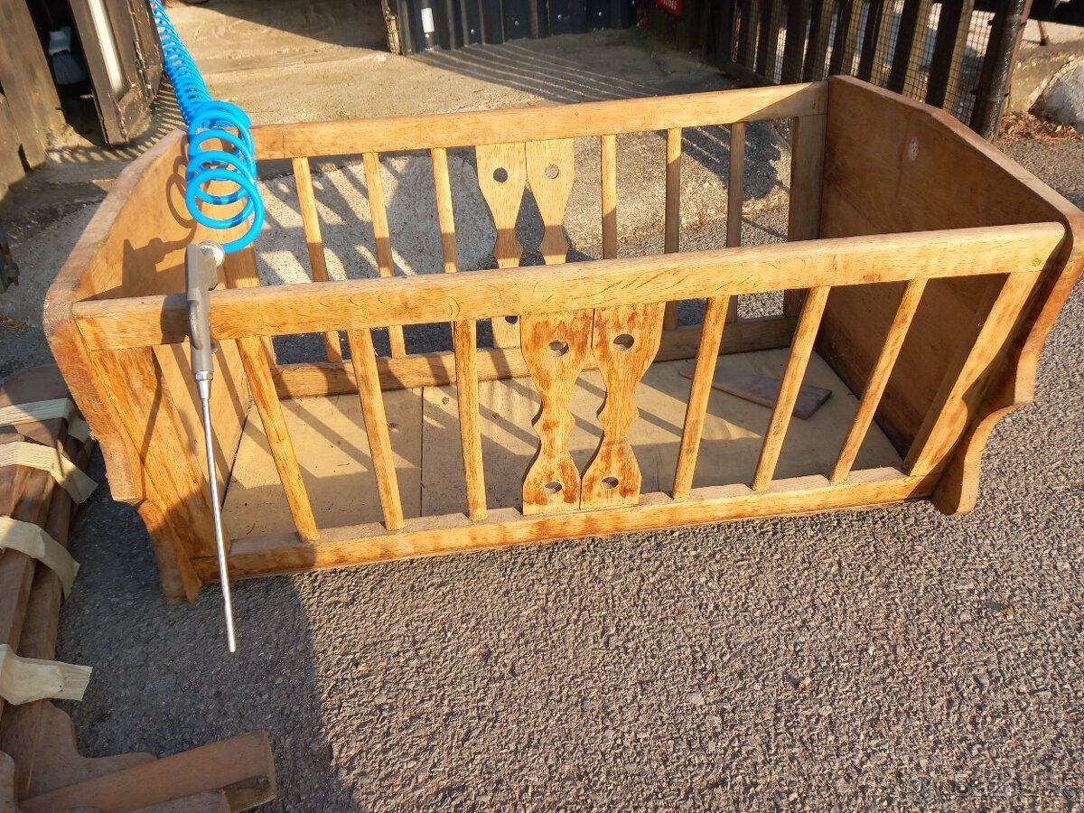 Stará Detská postieľka - 2