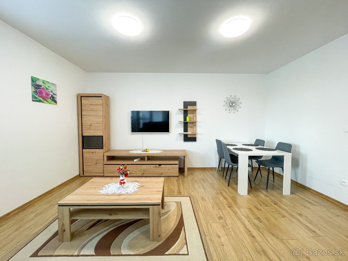 Dvojizbový byt s balkónom na prenájom, Vráble - 2