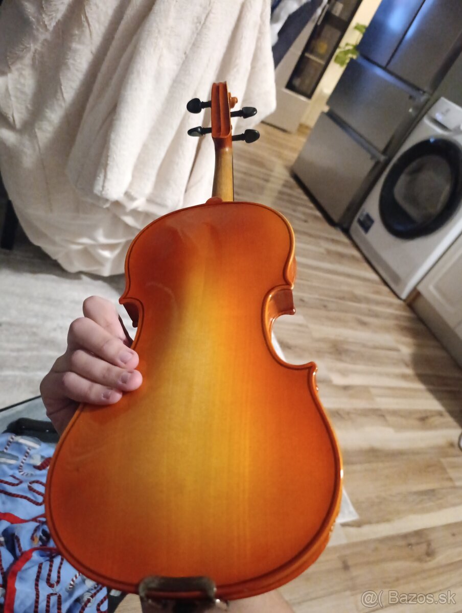 Starožitné husle - 2