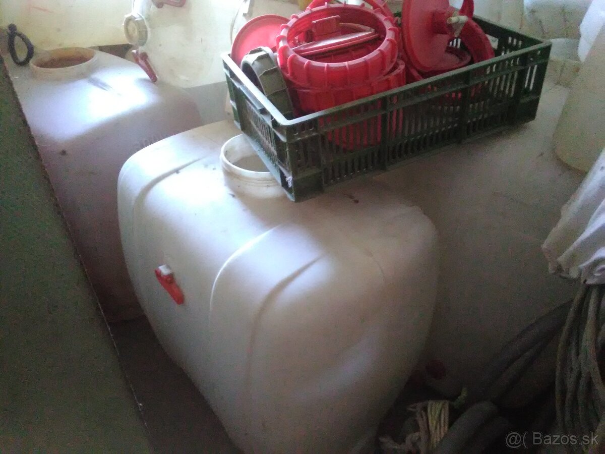 Plastové nádoby - 2