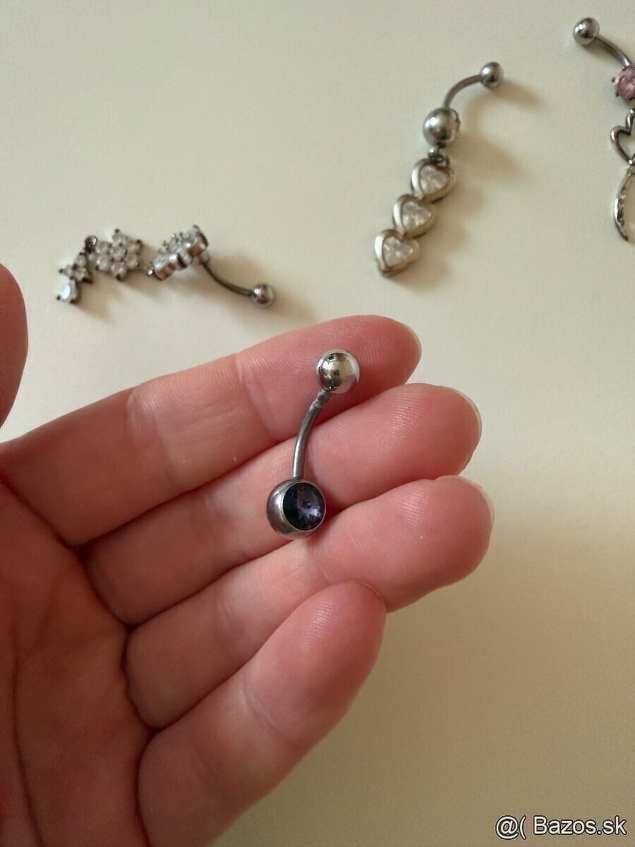 Piercing do pupka - 2