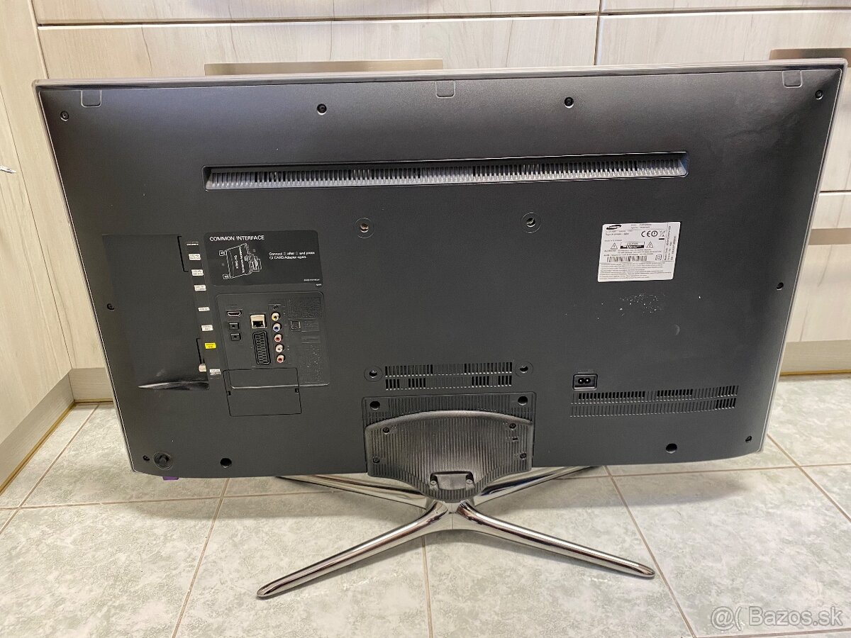 Samsung UE40F6200AW na opravu - 2