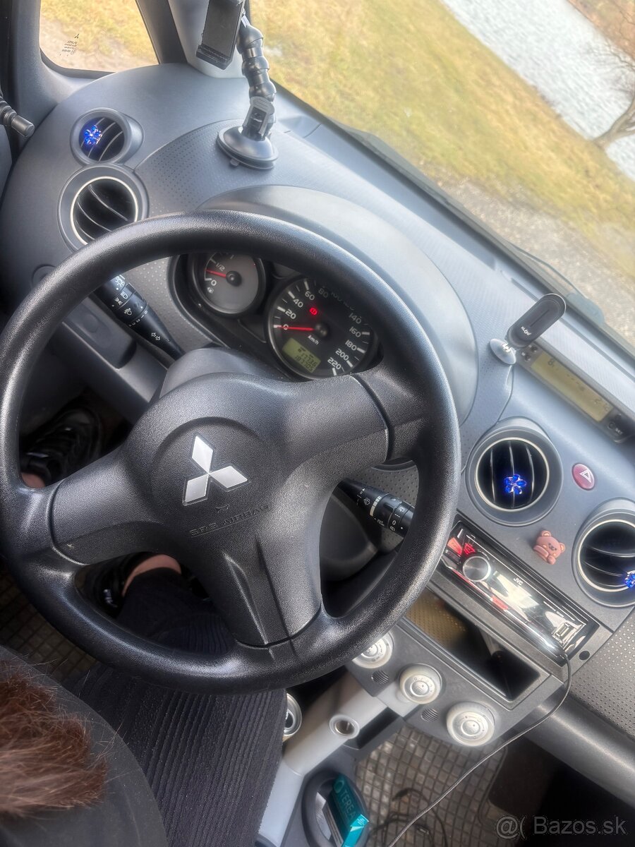 M Itsubishi Colt - 2