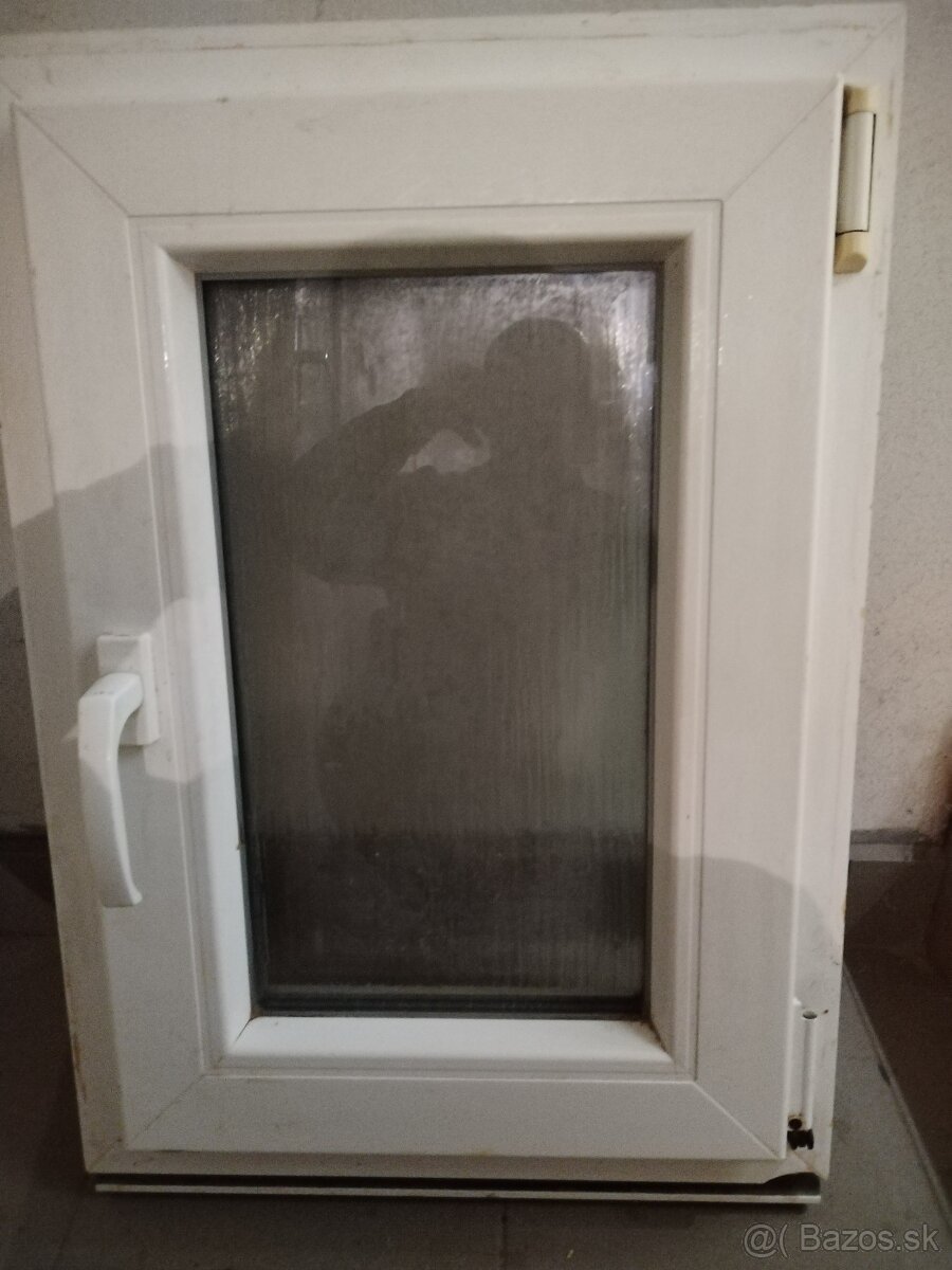Plastové okno 50x70 - 2