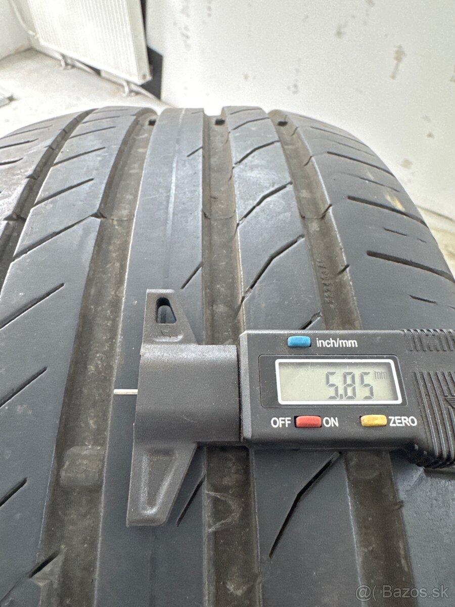 Predám letné 235/60 R18 CONTINENTAL - 2