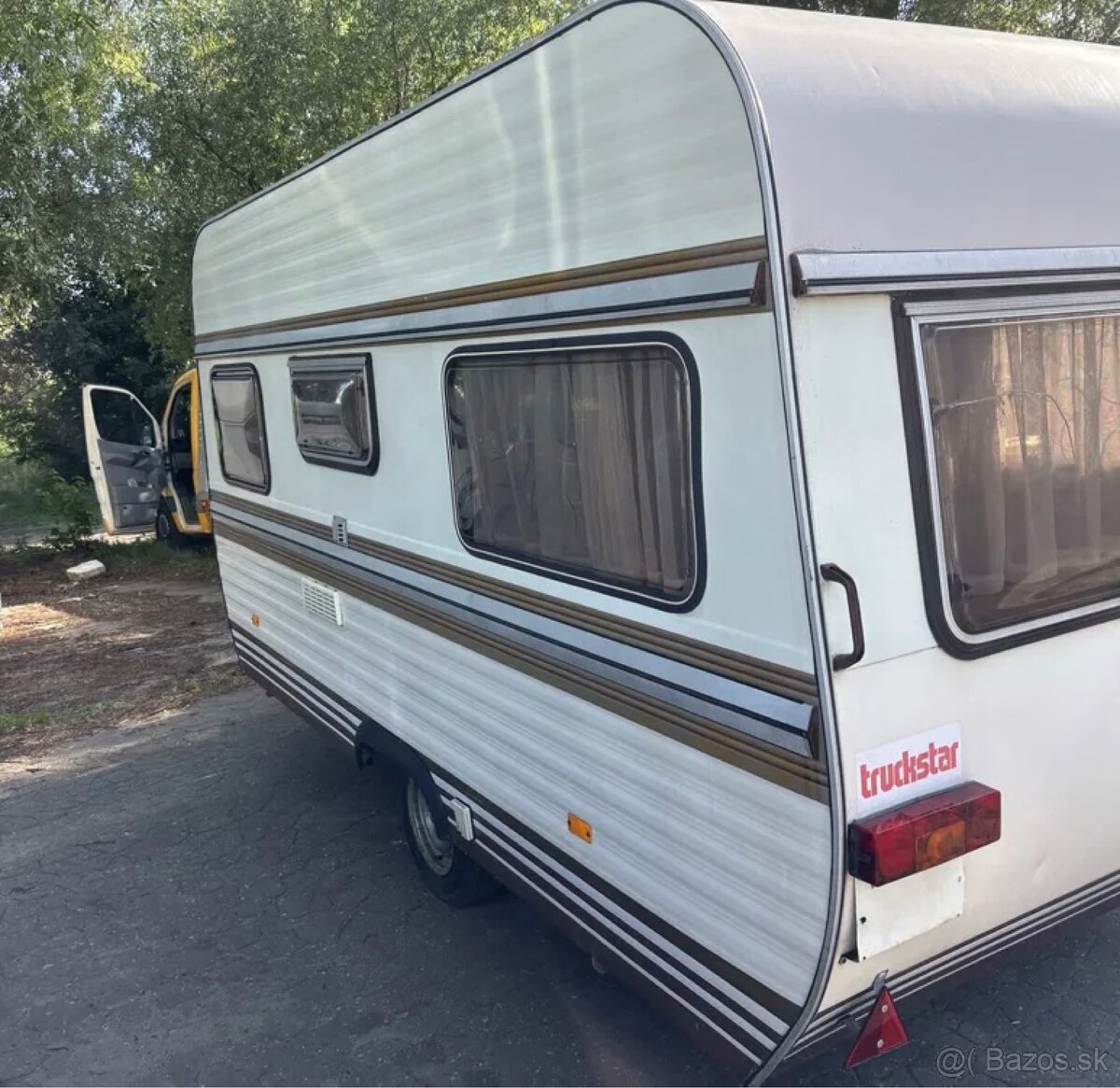 Karavan Hobby 400 - 2
