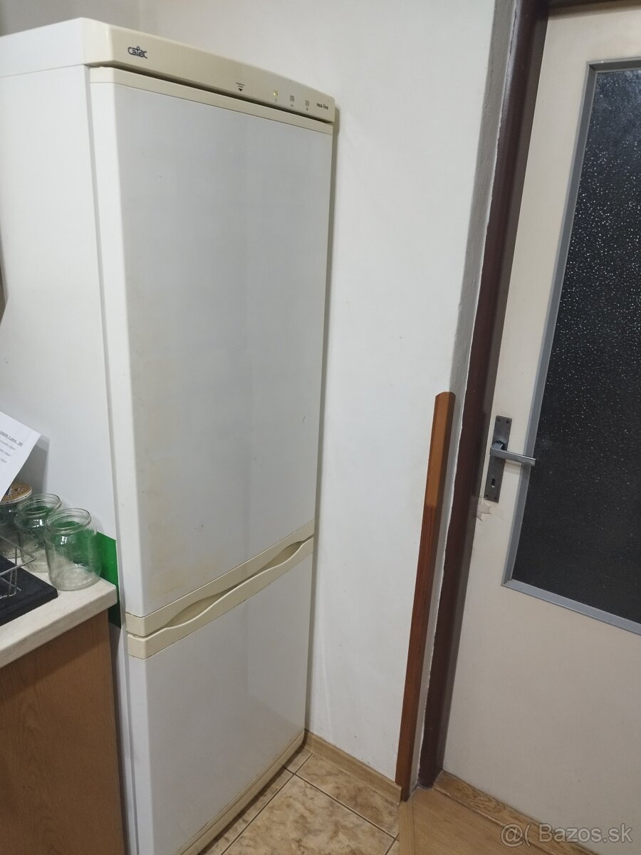 Chladnička s mrazničkou - 2