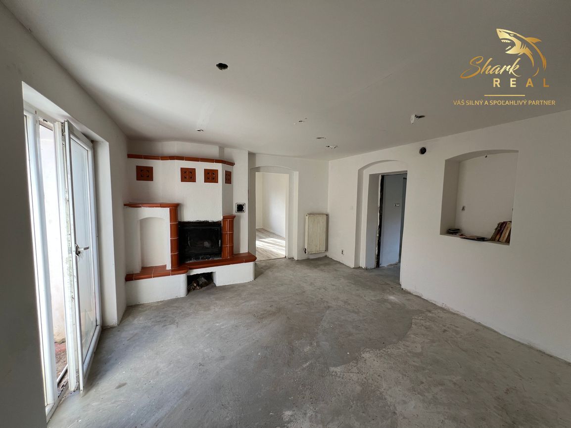 Rodinný dom - Chalupa usadená v peknom prostredí - 2