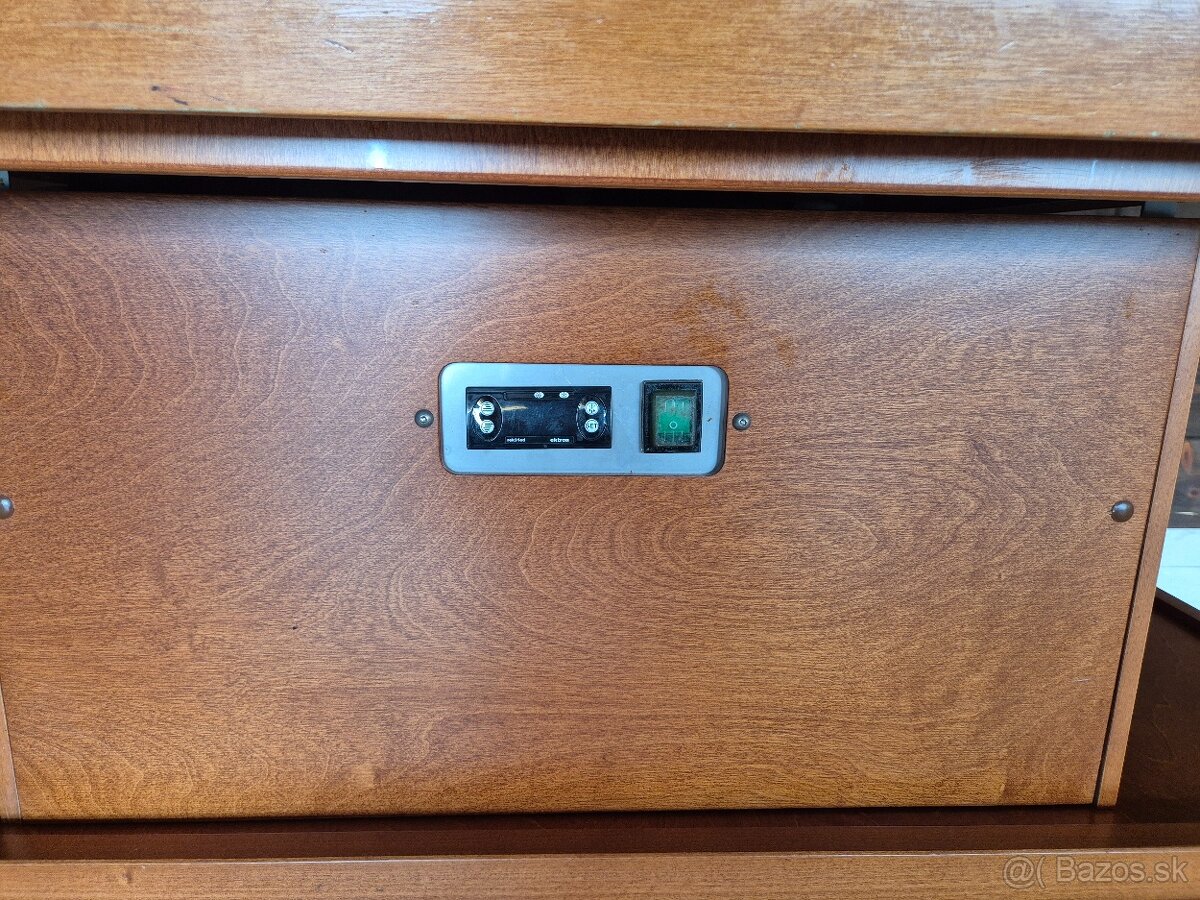 Bufetový chladiaci vozík 4 GN - 2