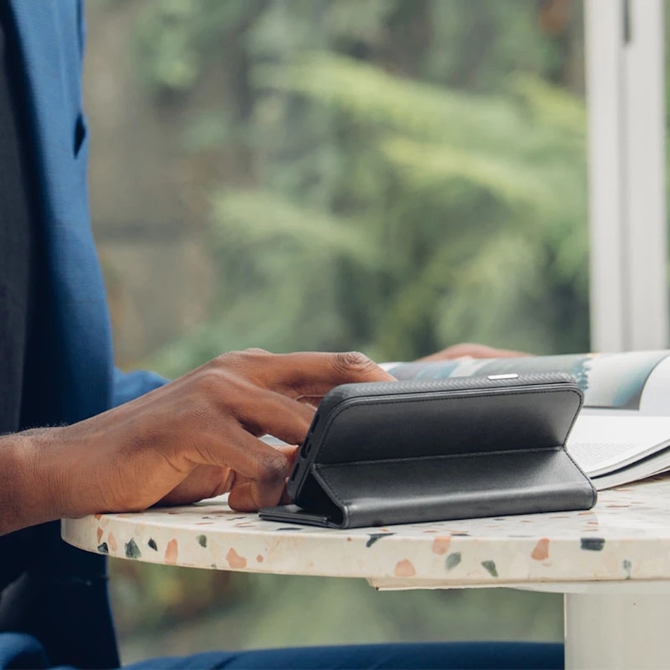 Prémiové puzdro Moshi Overture Case with Detachable Magnetic - 2