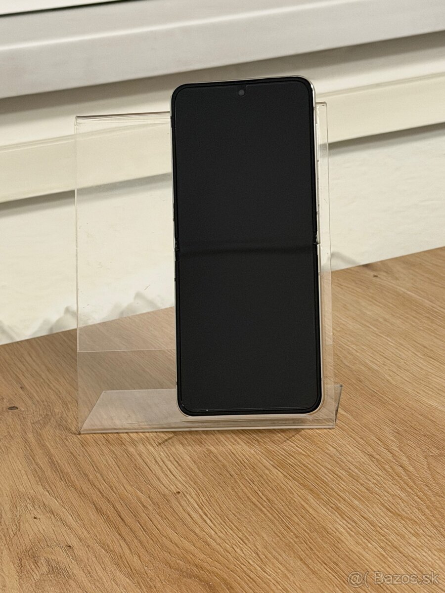 Dobrý deň Ponúkam na predaj Samsung Z Flip 5 512GB White - 2