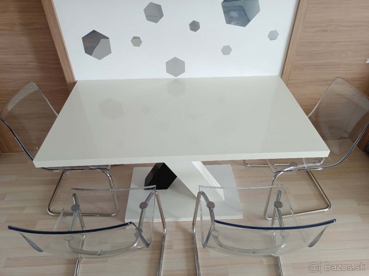 Jedálenský stôl so stoličkami - 2