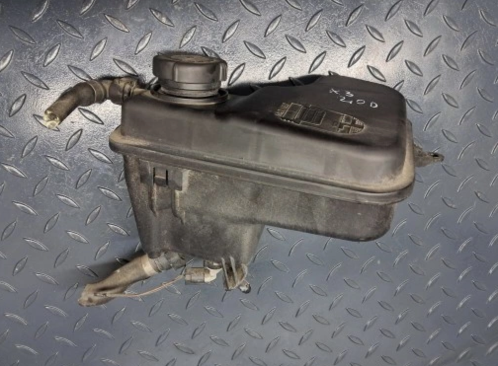 Expanzná Vyrovnávacia nádržka BMW E60 E61 E65 E66 E83 X3 - 2