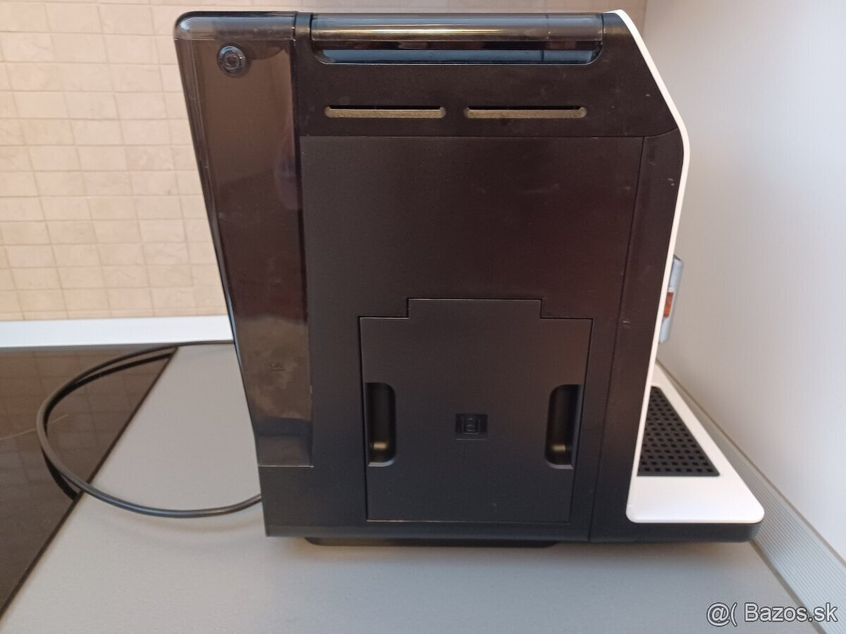 Kávovar automatický_Espresso Krups - 2