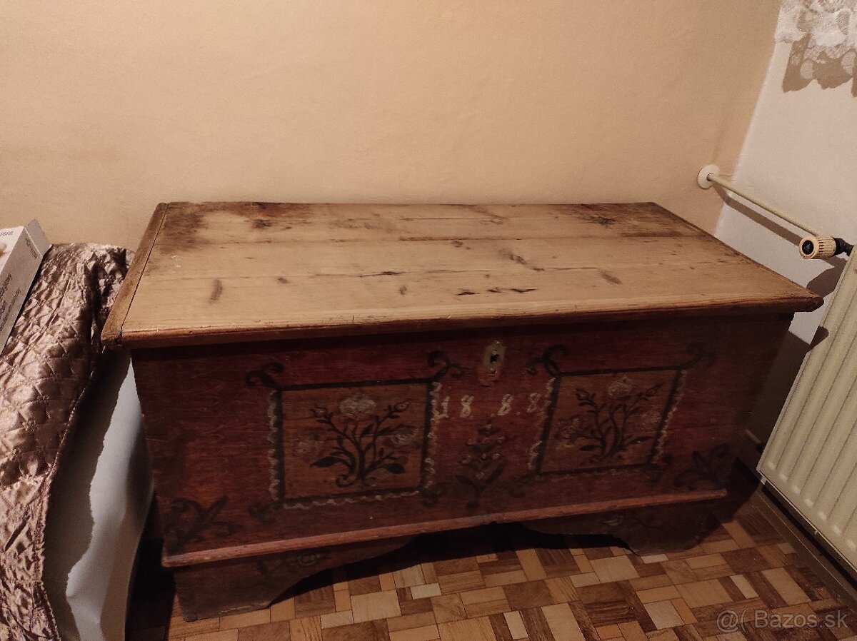 Maľovaná drevená truhlica - 2