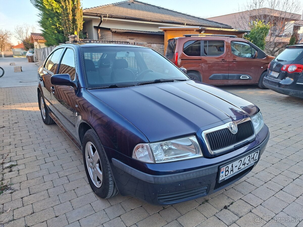 Predám Škoda Octavia 1,6 benzín sedan rok 2003 - 2