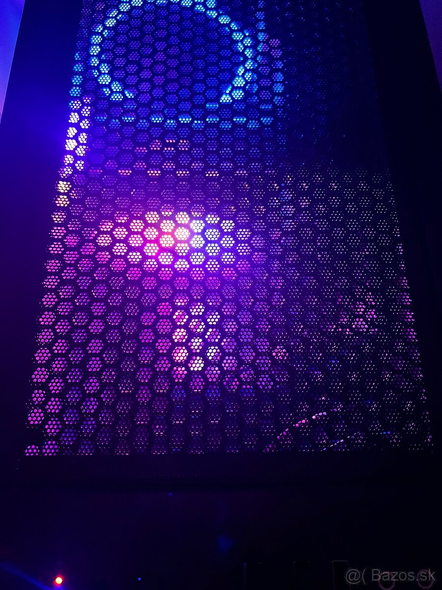 Predám herný PC aj s obrazovkou - 2