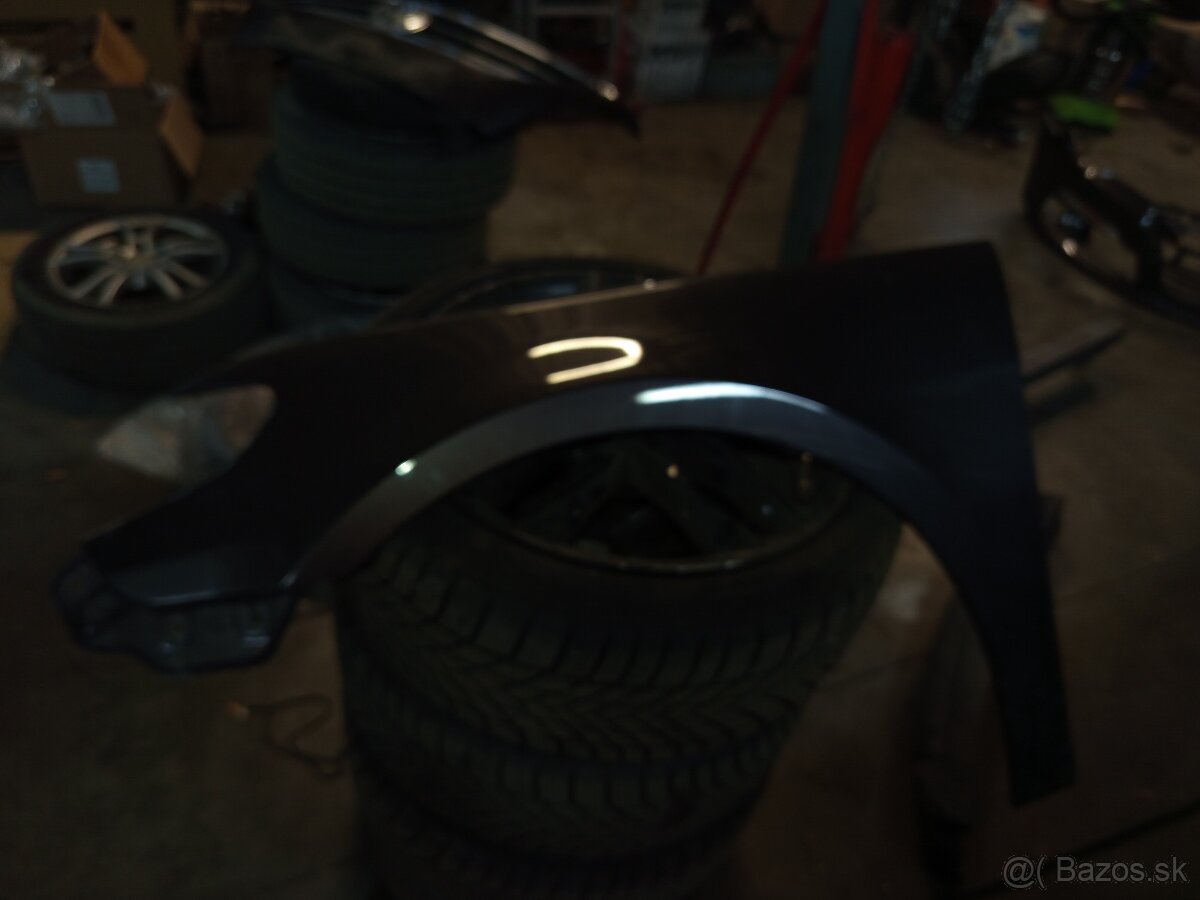 Predám predné blatníky VW Passat CC ,08- LC8Z - 2