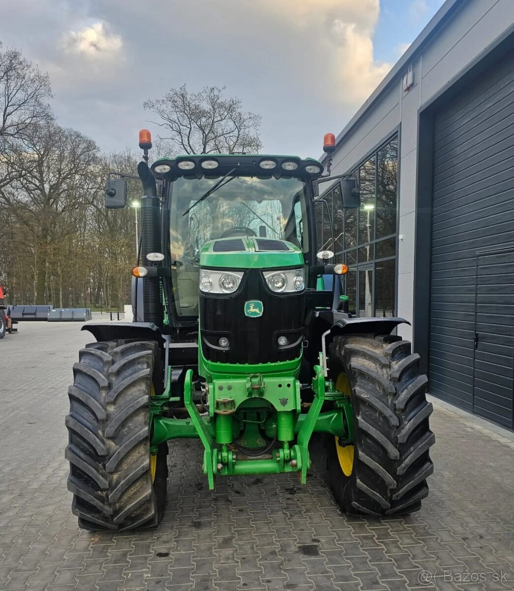 John Deere 6210R - 2