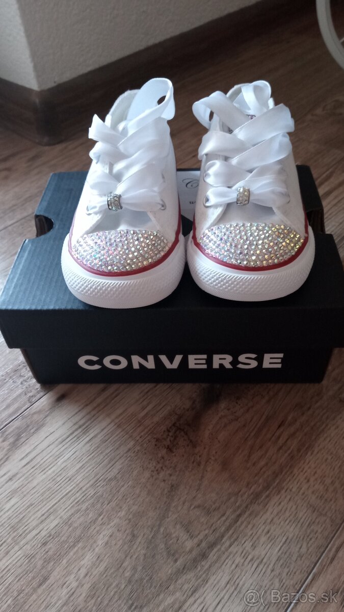 Converse Swarovski crystal č. 24 - 2