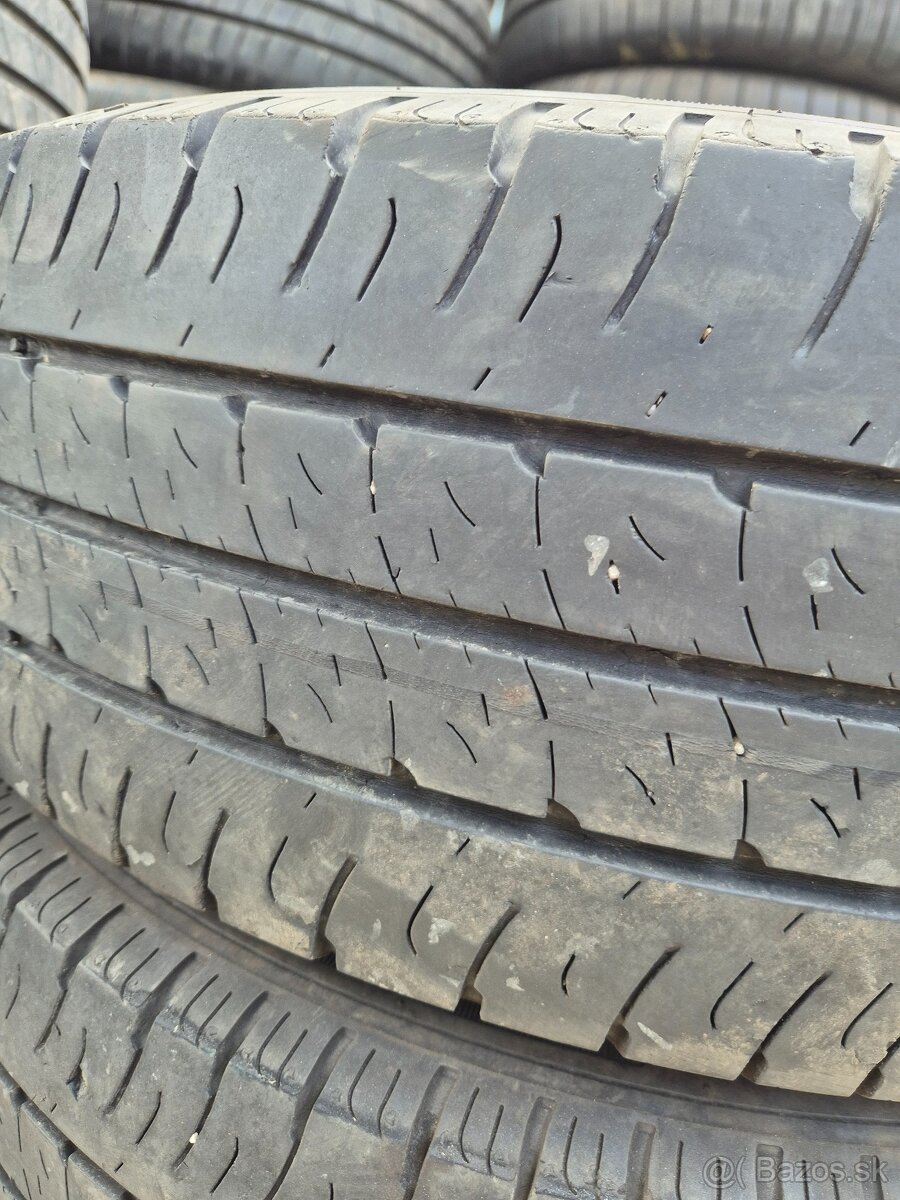 205/65 r16c Good year. - 2