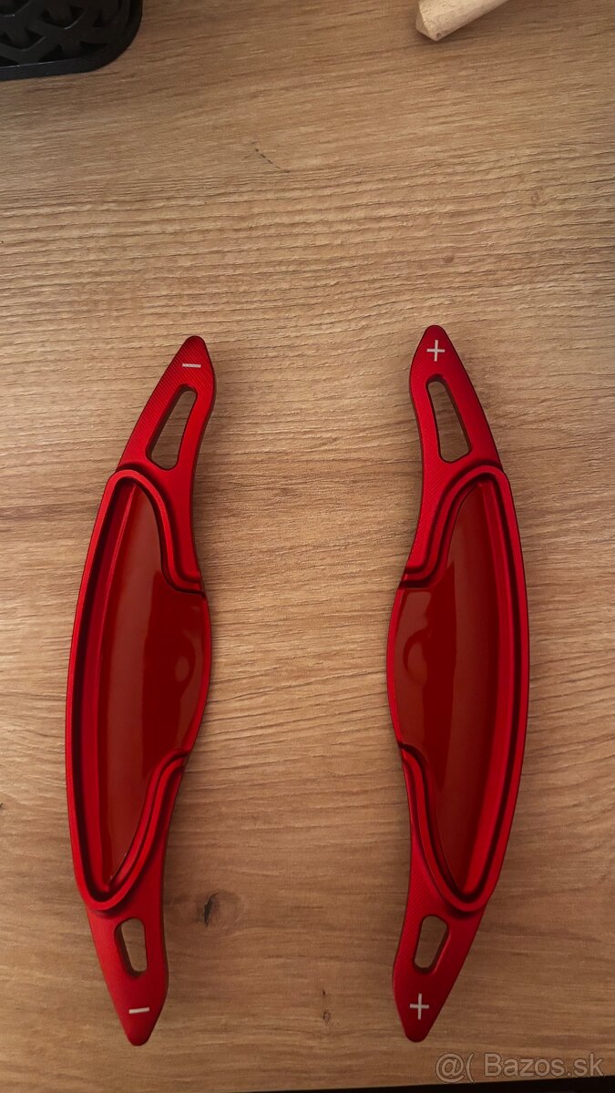 Padla pod volant - 2