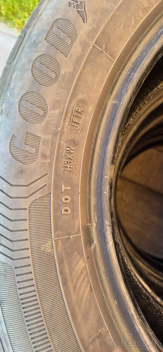 Predám pneumatiky Goodyear 205/60/16 92V - 2