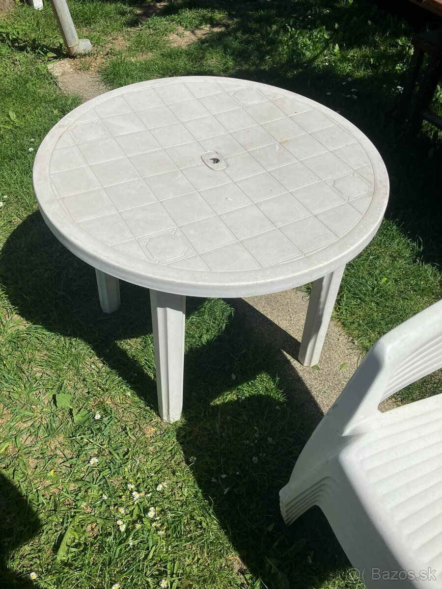 Záhradný set plastových stoličiek - 2