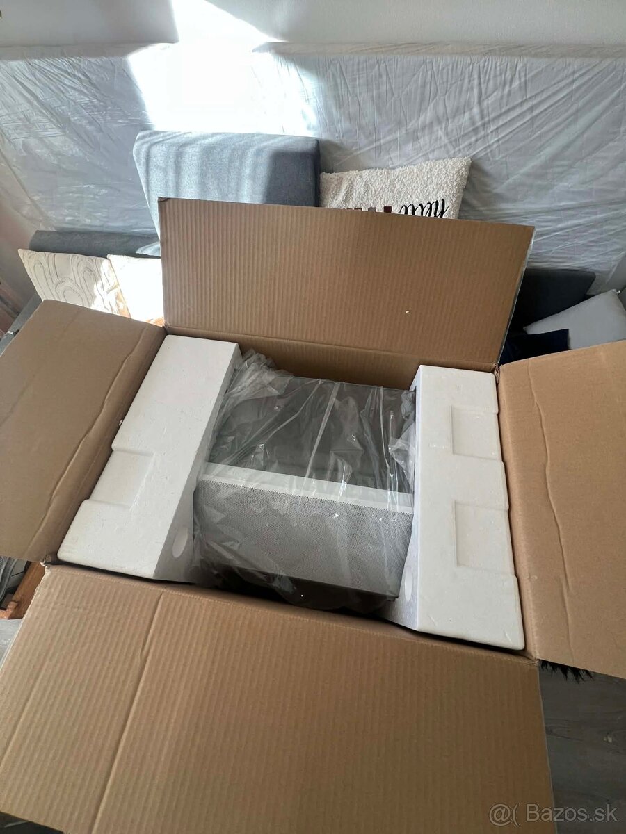 Pc skrinka NZXT H9 flow - 2