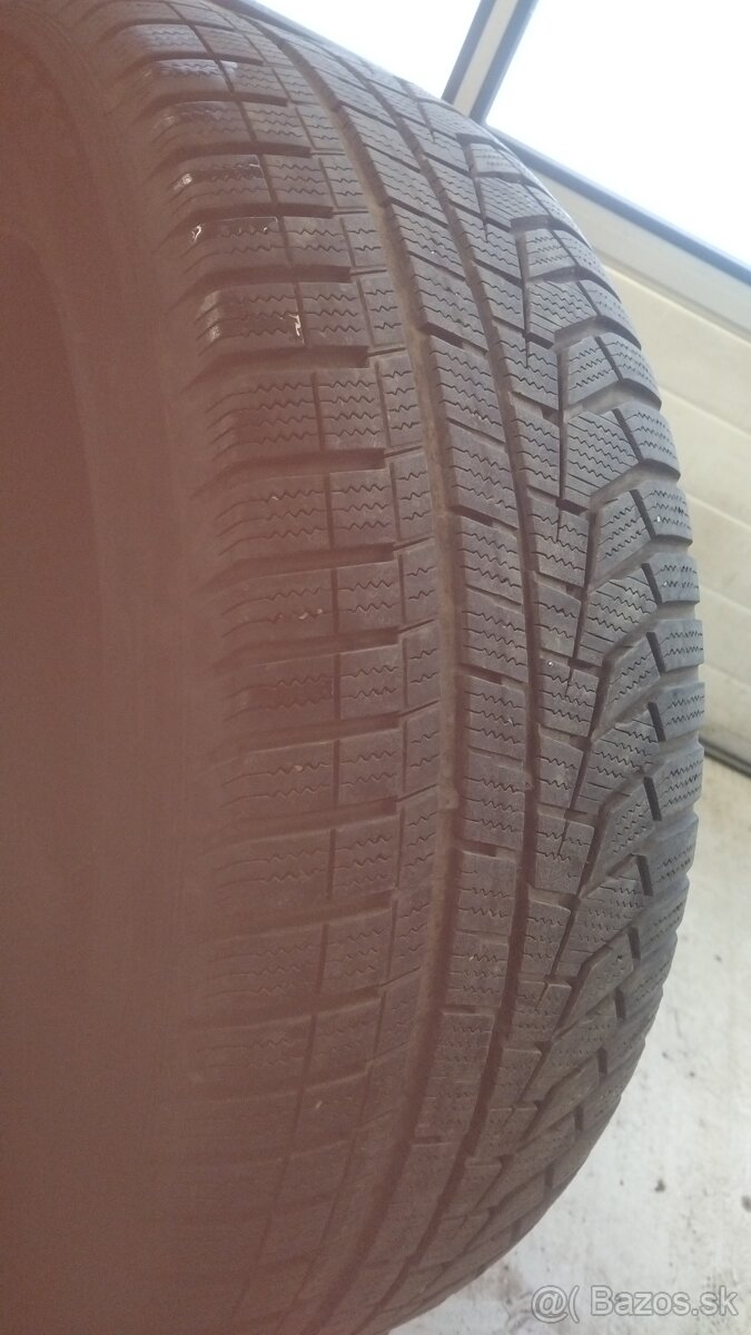 235/55R19 hankook zimne pneu - 2