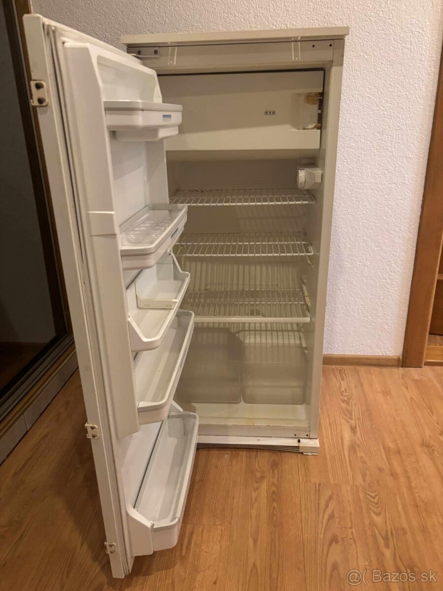 Vstavaná chladnicka - 2