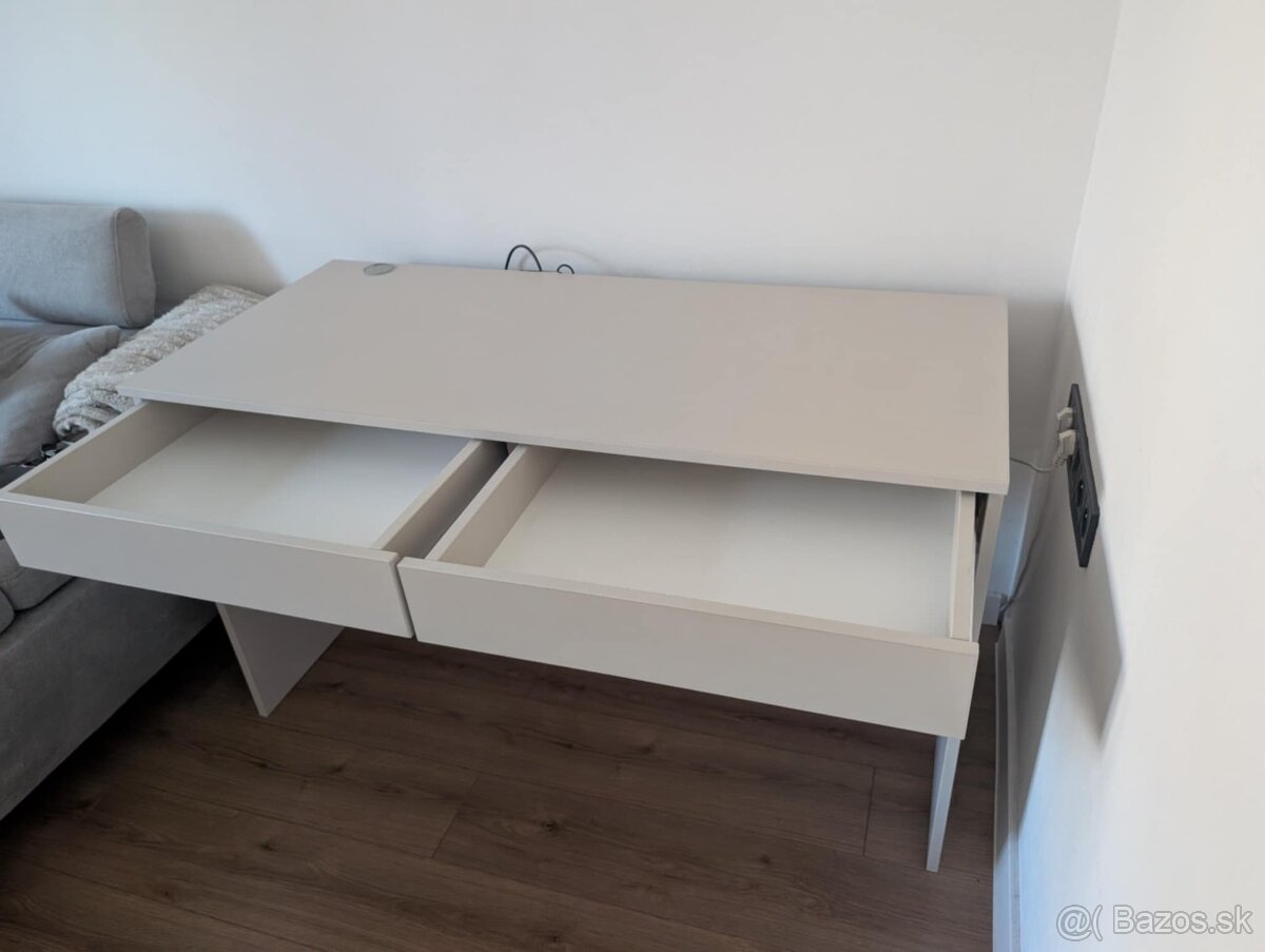 Kancelársky stôl - 2