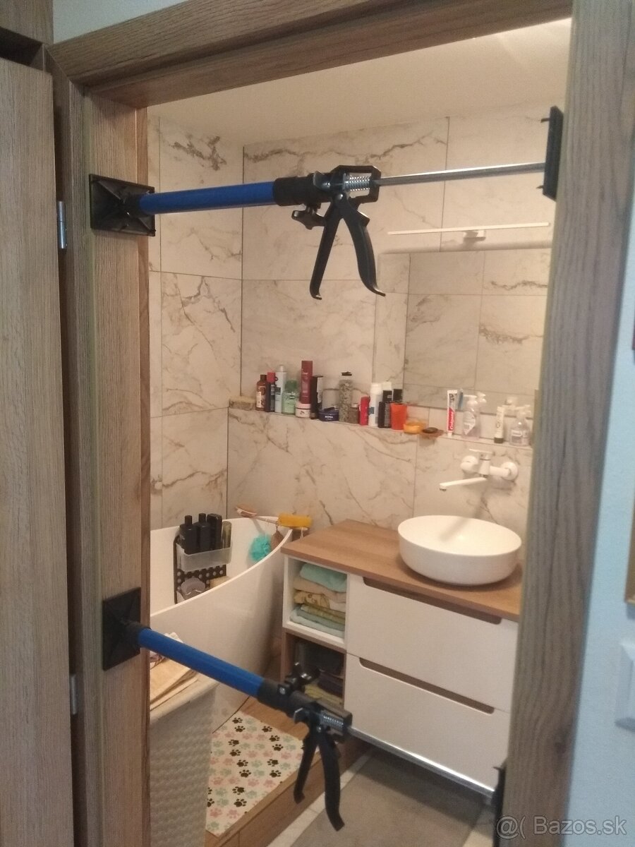 Predám rozpínacie oceľové podpery - tyče. - 2