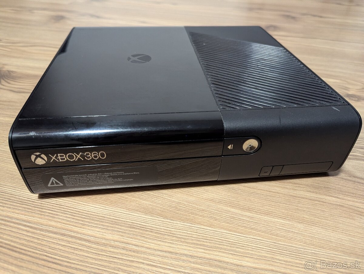 Xbox 360 E 500 GB - 2