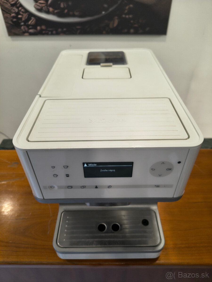 Automatický kávovar Miele CM61 - 2