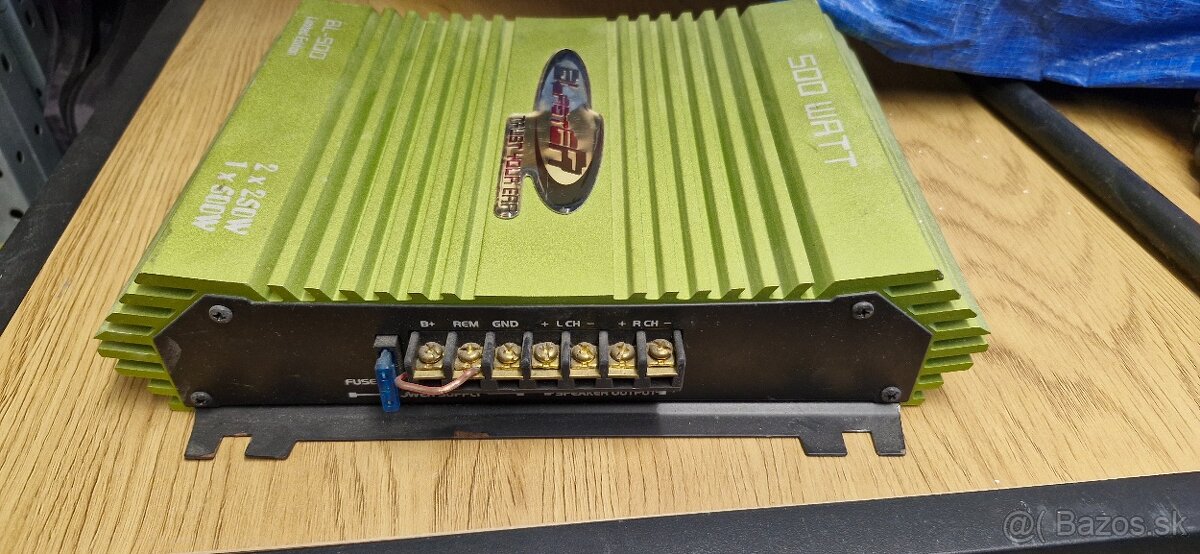 Auto zosilovac 500w - 2