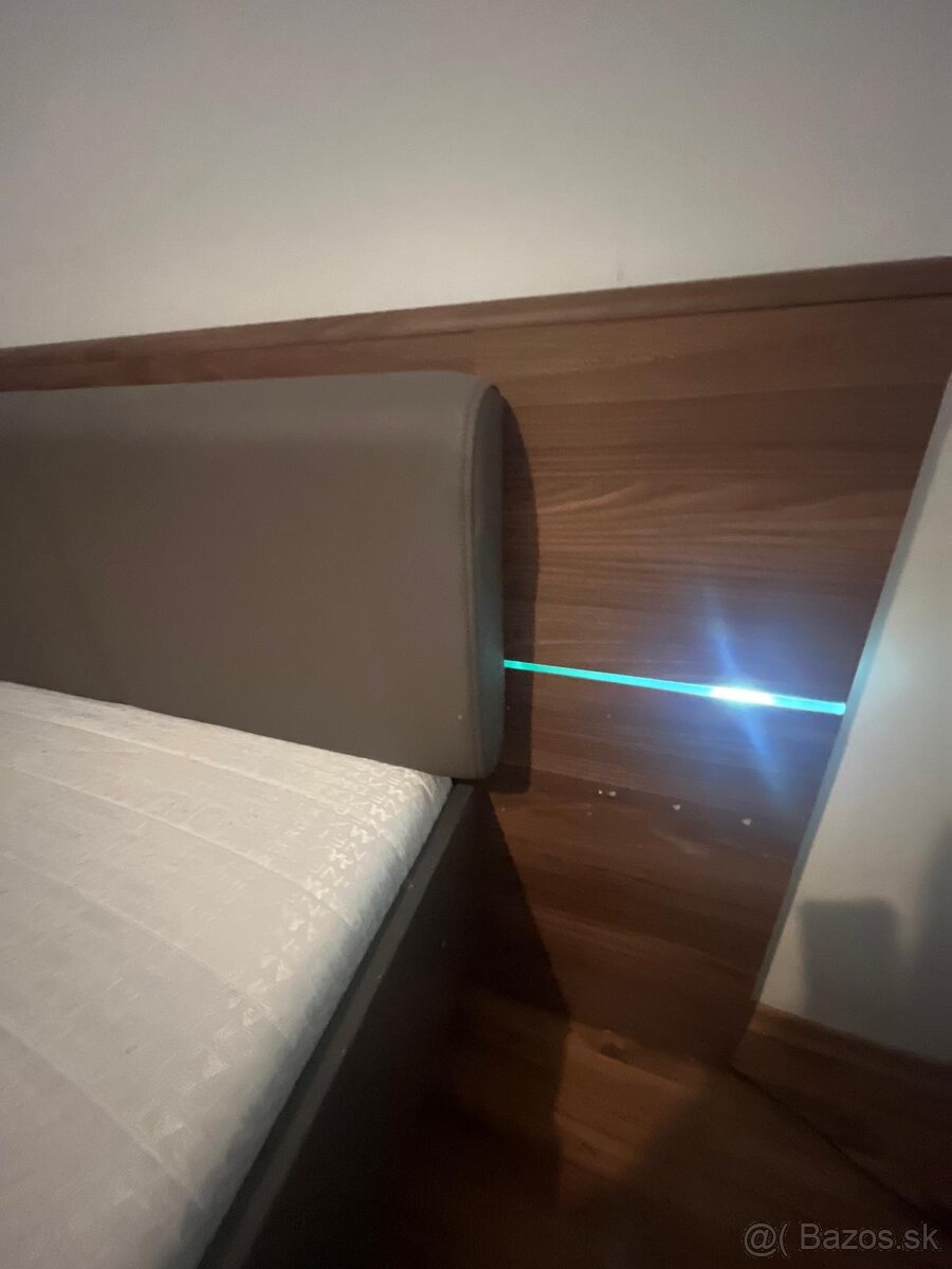 Spálňová zostava, posteľ, skriňa - 2