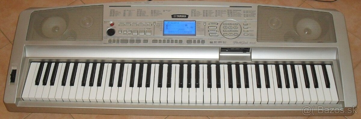 Yamaha Portable Grand DGX 300 (rozsah 6,5 oktávy) - 2
