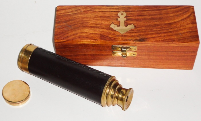 Monokulárny mosadzný ďalekohľad. - 2