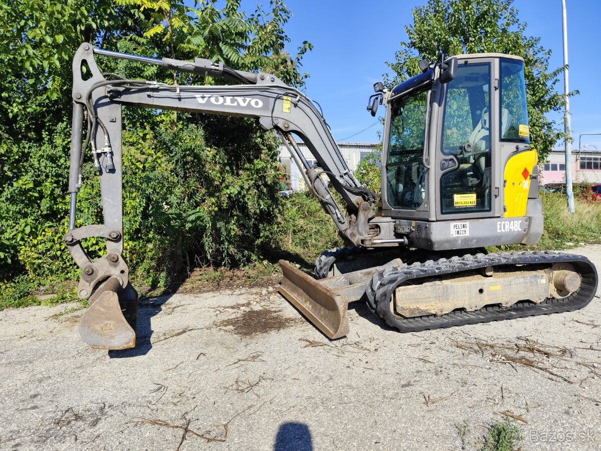 Báger Volvo, 5000kg, 3x lyžica. - 2